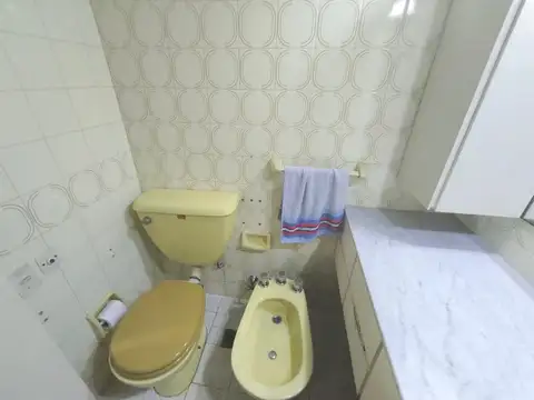Departamento 4 ambientes con 2 baños