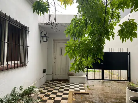 Casa con excelente lote - calle Pedro Goyena Acassuso
