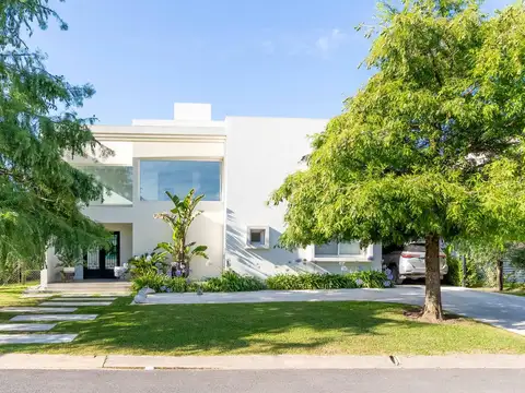 CASA EN VENTA EN AYRES PLAZA DE 5 AMB