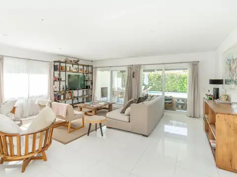 Casa en Venta en Countries y Barrios Cerrados en Pilar, USD 498.000