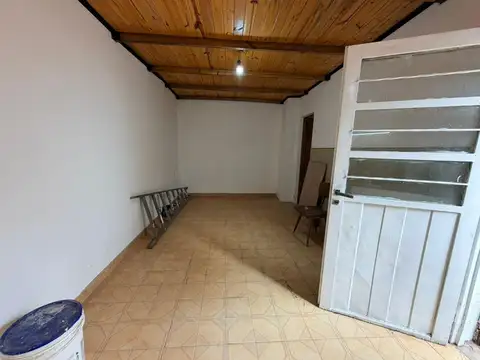 Depto Tipo Casa en Venta en Villa Dominico, USD 40.000