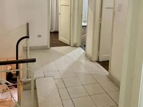 Casa 6 ambientes con 4 baños