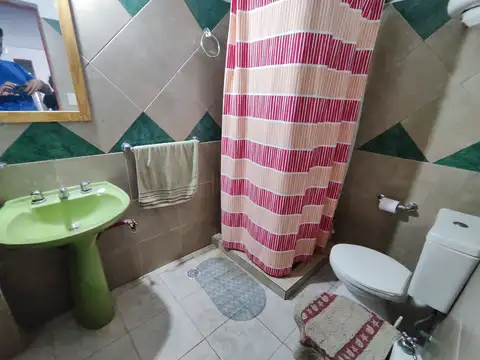 Open Door, casa sobre calle principal + 2 dptos