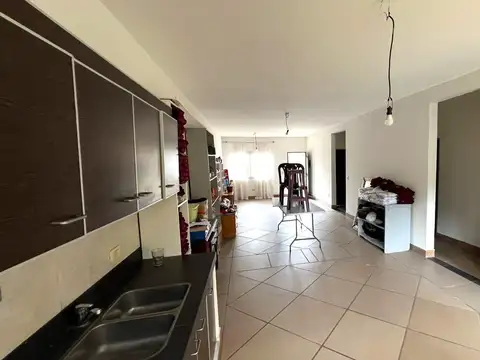 Venta casa 4 ambientes en Maschwitz centro