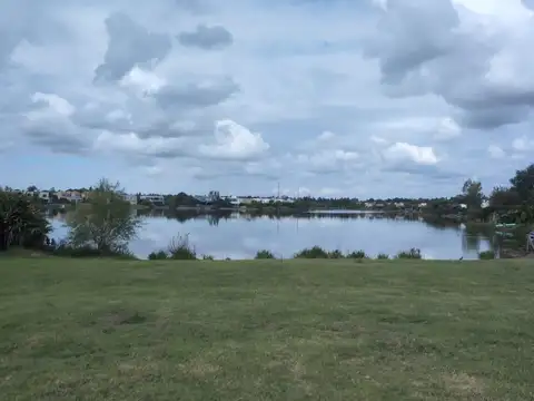 Venta lote a la laguna, Barrio Santa Teresa