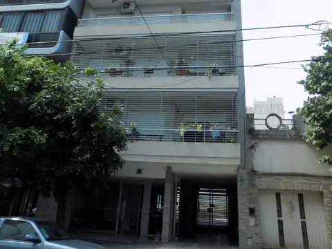 SEMIPISO AL FTE 3 AMB C/COCHERA FIJA-PARQUE CHACABUCO