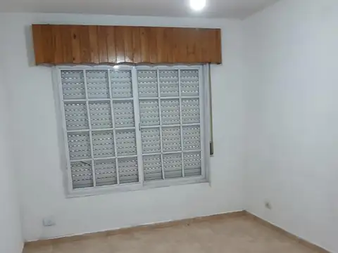 Depto Tipo Casa en Alquiler de 3 ambientes