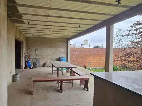 Venta Casa de 300 m2 de terreno en construcción en Matheu