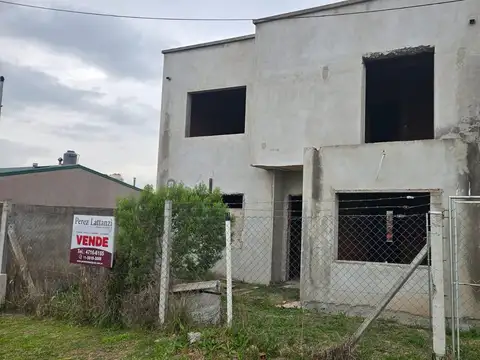 Venta Casa de 300 m2 de terreno en construcción en Matheu