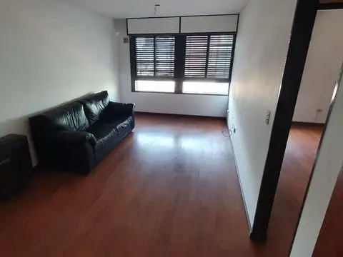 Avenida Duarte Quirós 800