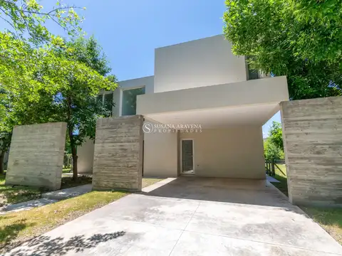 Casa  en Venta en Haras Santa Maria, Escobar, G.B.A. Zona Norte