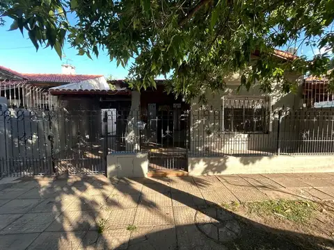 VENTA CASA 4 AMBIENTES EN PADUA