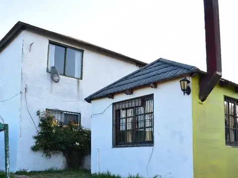 Venta gran casa de 4 dormitorios en Barros Blancos