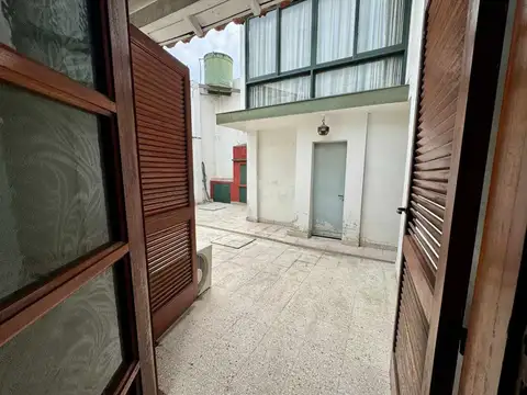 Casa 5 ambientes con 1 baño