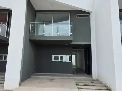 NUEVOS DÚPLEX A ESTRENAR EN BARRIO PRIVADO – GUAYMALLÉN