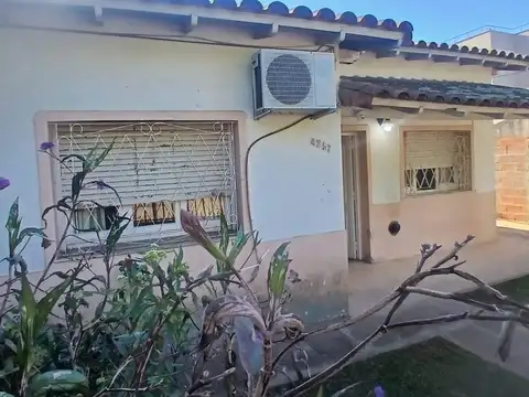 CASA EN VENTA VILLA LUZURIAGA
