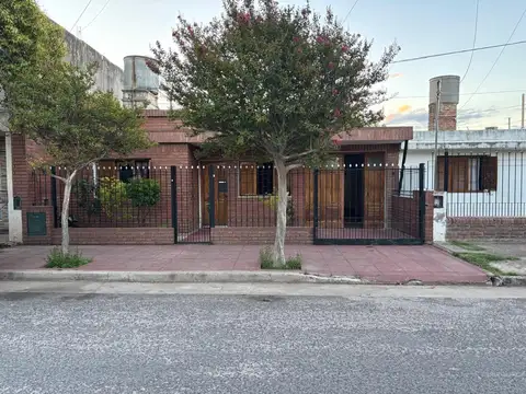 CASA VENTA 3 DORMITORIOS BARRIO CABO FARINA APTA CREDITO