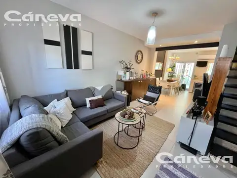 Depto Tipo Casa en Venta de 4 ambientes