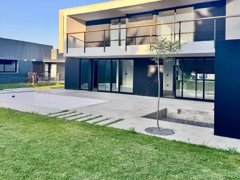 Casa en Alquiler en Rumenco Joven, USD 2.200