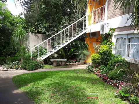Complejo Turístcio en Colón zona centro con piscina