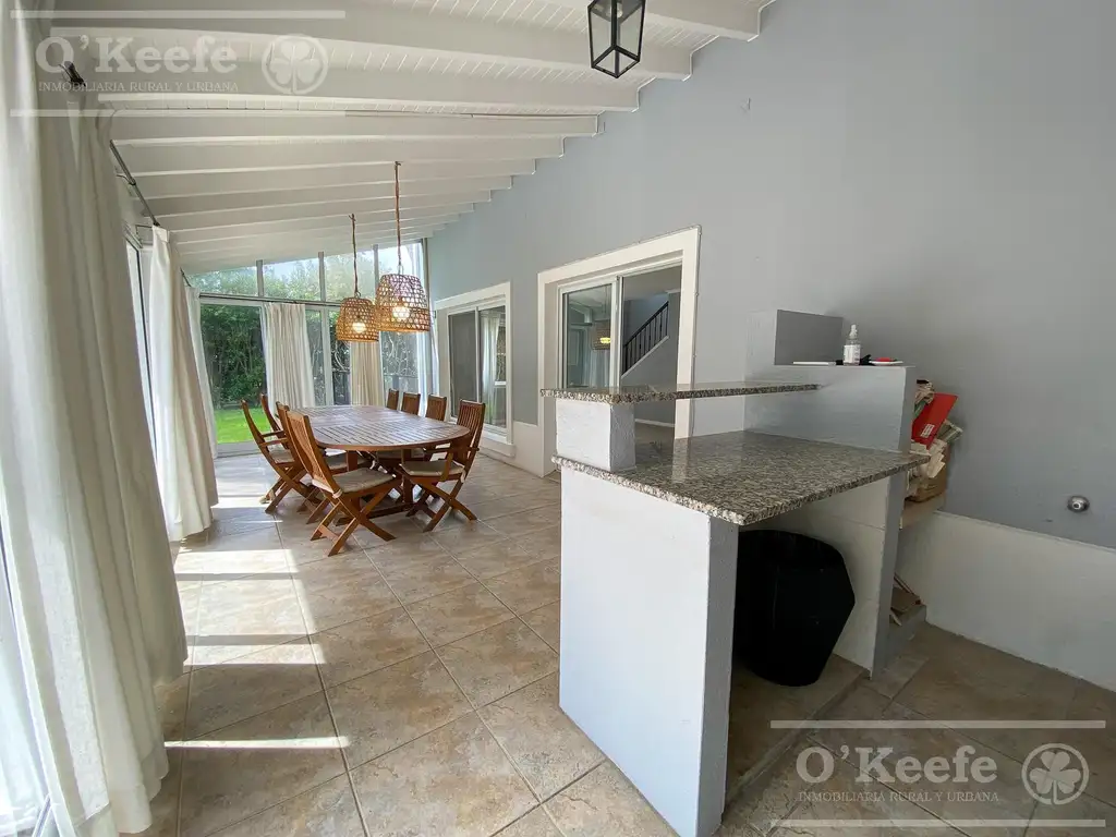 Casa en Venta en Abril Club De Campo