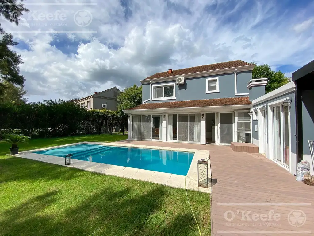Casa en Venta - 3 dormitorios - USD 550.000
