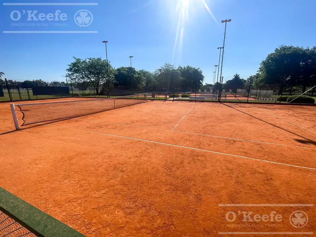 Casa en Venta  de 4 Ambientes En Club de Campo Abril Hudson Berazategui - Foto 69