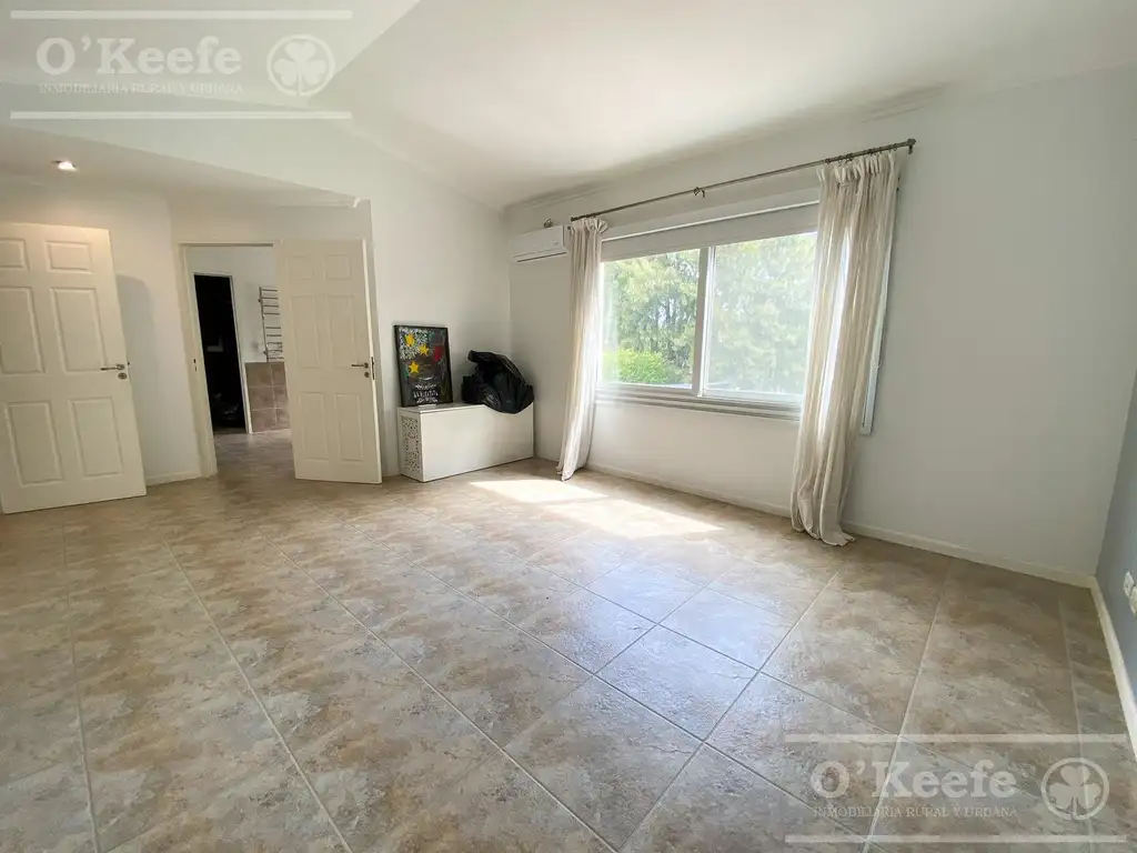 Casa en Venta  de 4 Ambientes En Club de Campo Abril Hudson Berazategui - Foto 29