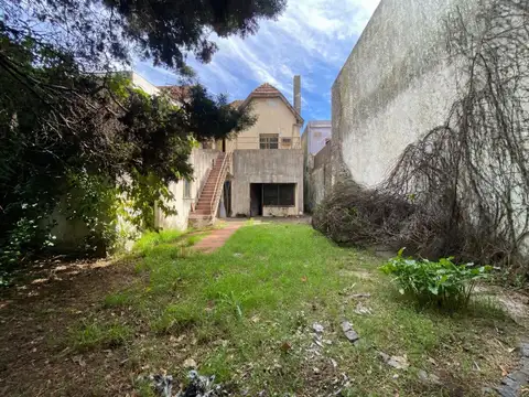 Casa VENTA Estilo ingles refaccionar APTA CREDITO