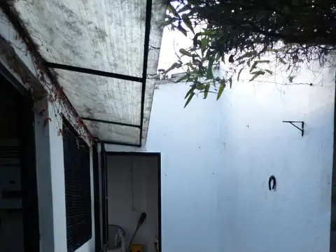 Depto Tipo Casa en Alquiler 50 años