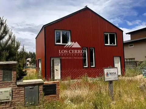 COMPLEJO DE TRES UNIDADES EN LA COLINA BARILOCHE