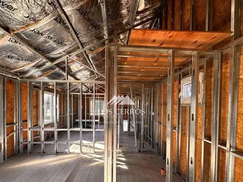 Casa en Venta con 3 cocheras