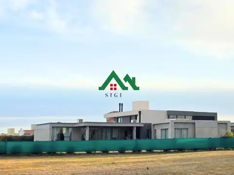 Terreno en Venta 28  mts Fondo