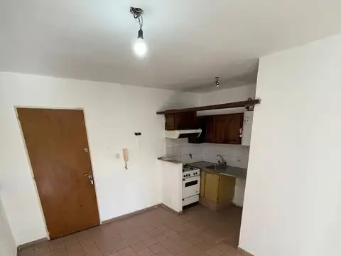 Departamento en Alquiler en Republica De La Sexta, $ 450.000