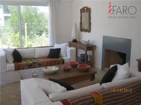 Casa en La Barra 4 dormitorios con parrillero