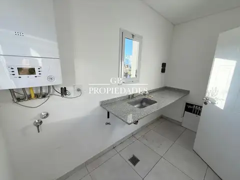 Casa en Venta en Pilar del Este - Santa Lucia, USD 185.000