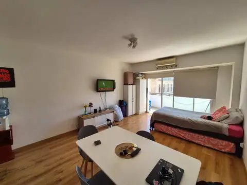 MONOAMBIENTE EN BALVANERA (EXCELENTE UBICACION)
