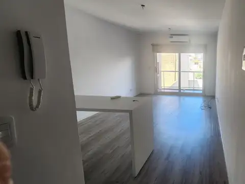 HERMOSO DEPARTAMENTO 1 AMBIENTE CON PARRILLA PROPIA