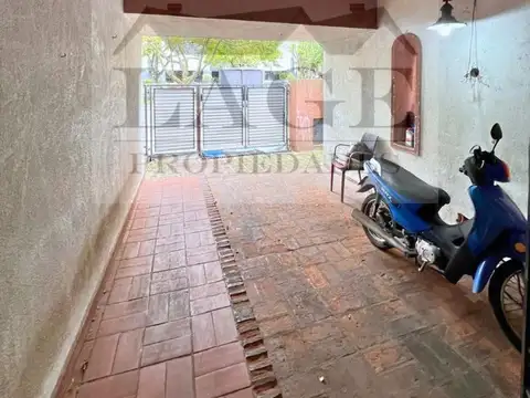 Casa en Venta con 1 cochera