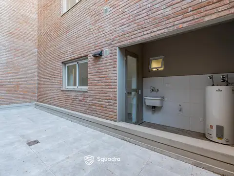 VENTA - Departamento 2 dormitorios con Patio y Balcón, Rosario Centro.