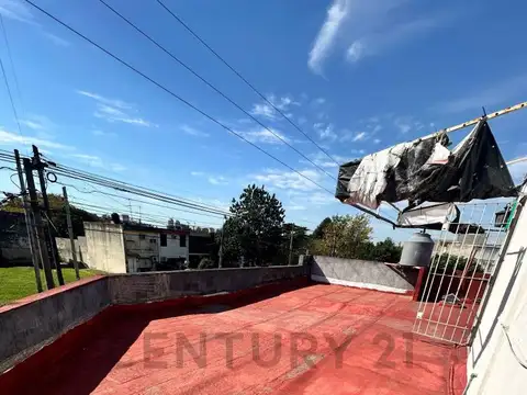 Venta de PH en P. Alta Con Terraza Propia – Villa Tesei | Ferre al 100 Acepta Permuta