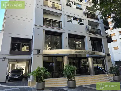 ALQUILER - Departamento de 2 ambientes en Martínez, piso alto y luminoso con cochera