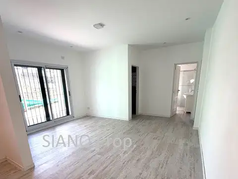 Juan De Garay 2200, Piso PB
