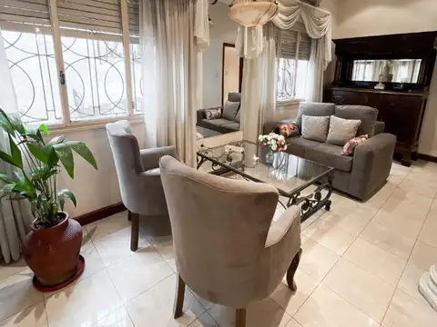 Casa 3 ambientes con 2 baños