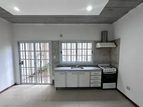 Departamento en Alquiler en Moron, $ 800.000