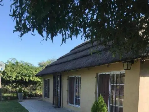 EXCELENTE OPORTUNIDAD  GRAL. RODRIGUEZ SOBRE LOTE DE 400m2