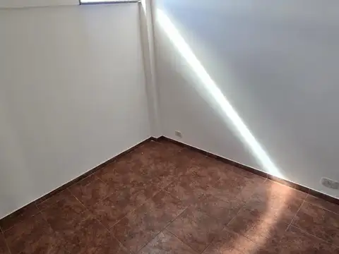 Departamento en Alquiler en Jose Leon Suarez, $ 380.000