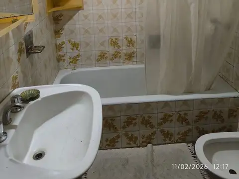 Casa 5 ambientes con 2 baños