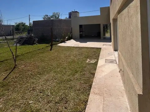Casa en Venta con 1 cochera