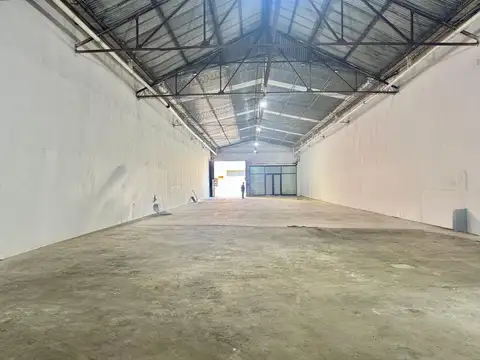 Local comercial - galpón en Mendonza 2900